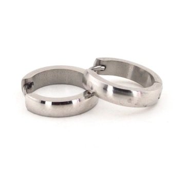 EĞİMLİ 18mm BÜYÜK BOY HALKA PARLAK ÇELİK ERKEK KÜPE E670