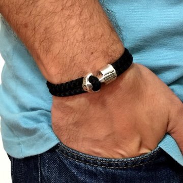 ÖZEL ÖRGÜ ÇAPA SİYAH RENKLİ ERKEK BİLEKLİK BT135