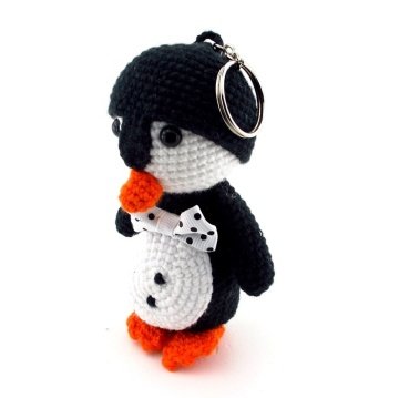 ORGANİK İPLİ EL YAPIMI BÜYÜK BOY PENGUEN ANAHTARLIK KC824