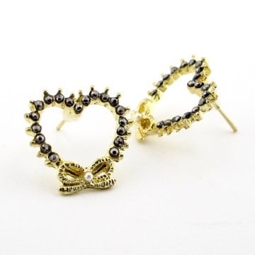 Solfera TAŞLI KALP KURDELA BAYAN KÜPE E106