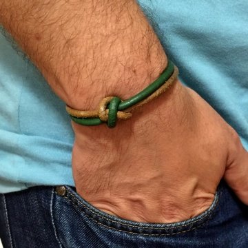 YEŞİL TABA DERİ DÜĞÜMLÜ ERKEK BİLEKLİK BT155